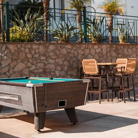 Lambis Studios&apartments Apartahotel