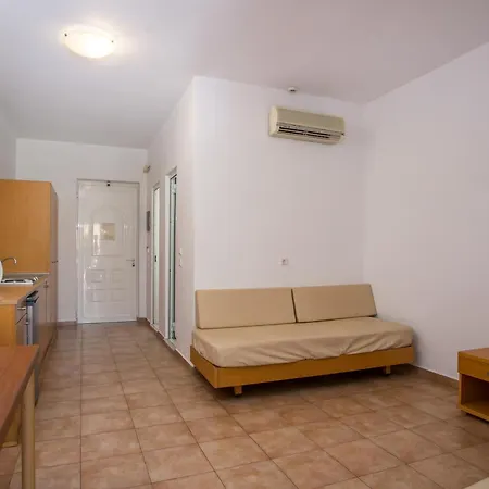 Lambis & 3* Lindos (Rhodes)