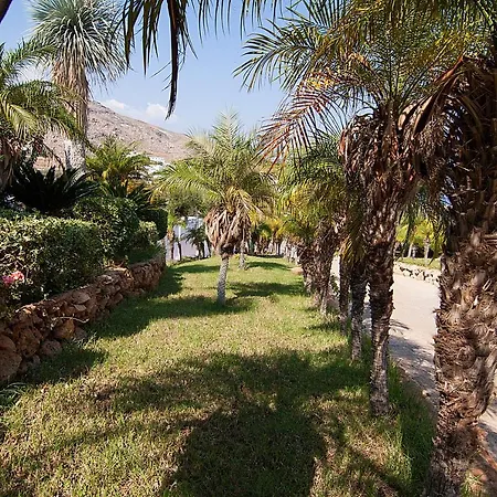 Lambis & Aparthotel